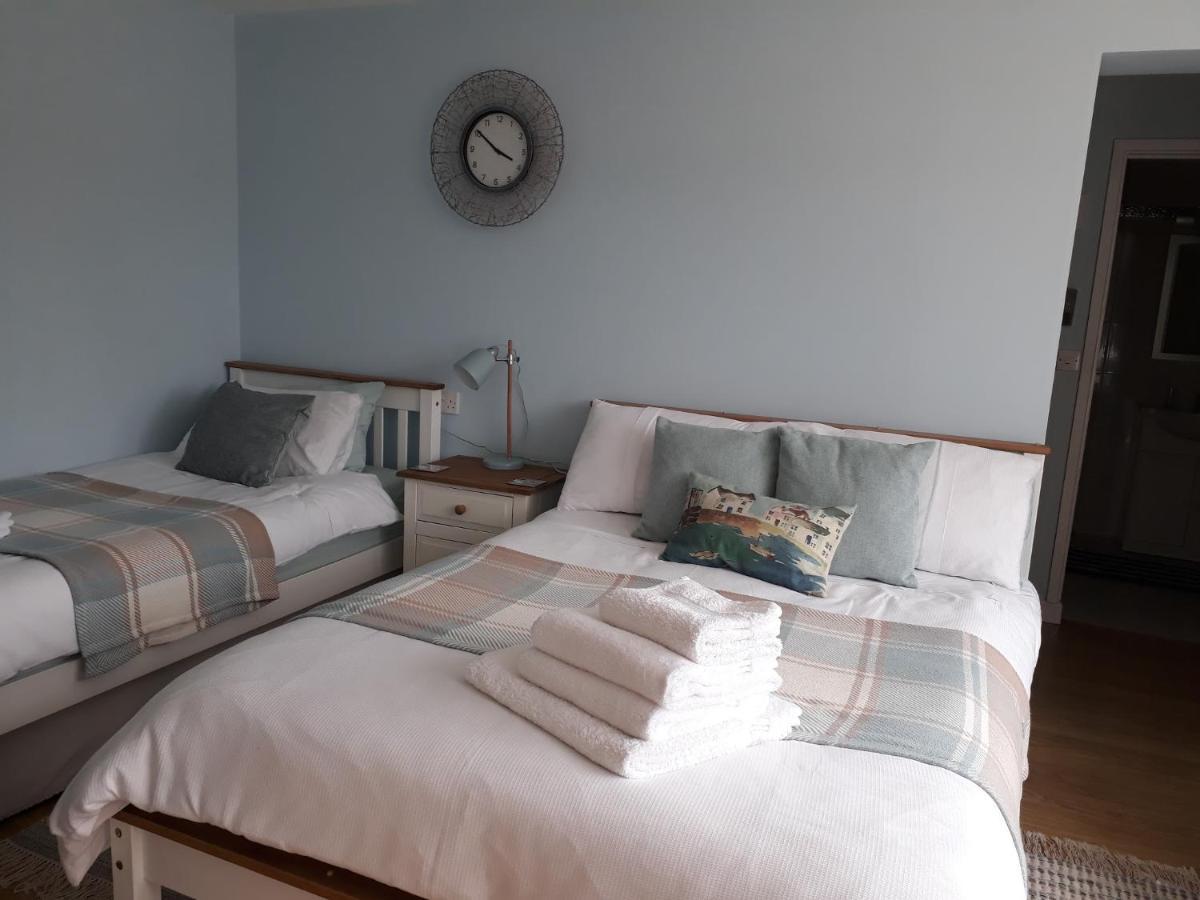 Coast 77 B&B Poole Extérieur photo